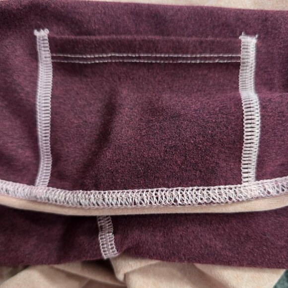 Fabletics Light Pink & Burgundy Cropped Leggings β Size XL β Cute & Comfy! π - Picture 2 of 8